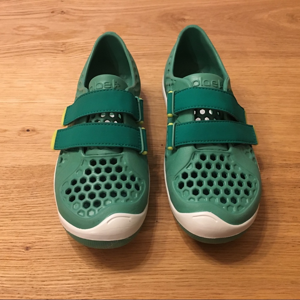 Youth Plae Mimo shoes